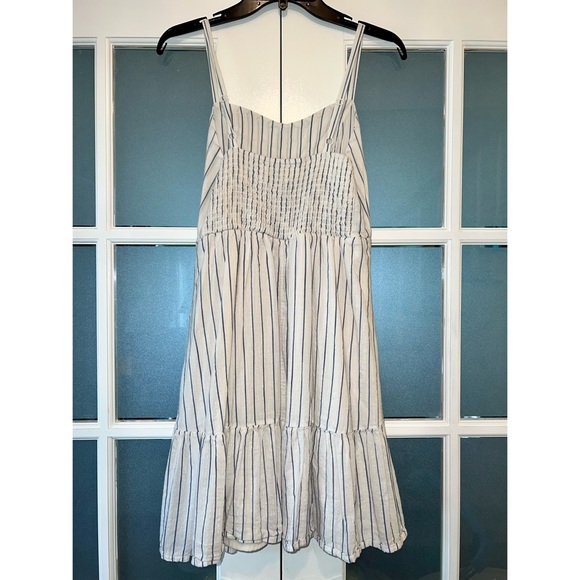 OLD NAVY WHITE WITH BLUE STRIPES SUNDRESS 🤍⚓️ - Picture 2 of 4